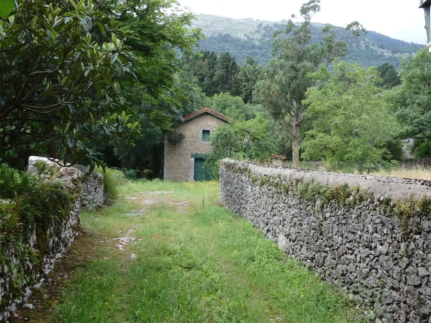 Casa o chalet en venta en Barrio Lastras, 3, Ruesga Vista exterior de Casa o chalet en venta en Ruesga con Balcón