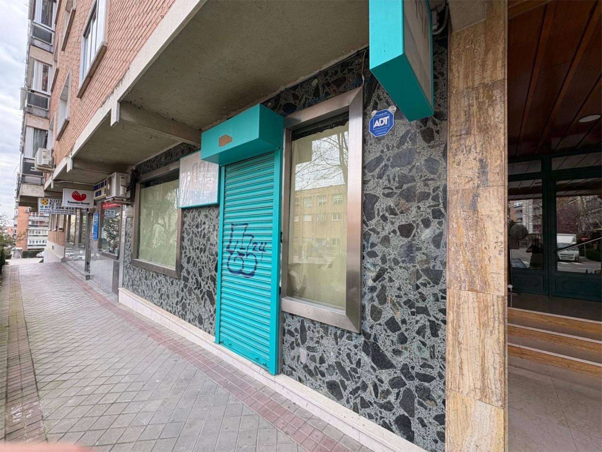 Exterior view of Premises to rent in  Madrid Capital  with Air Conditioner and Heating
