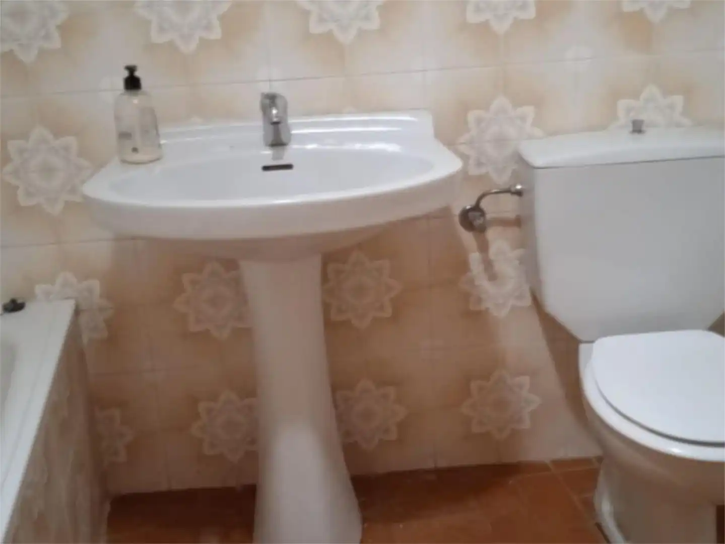 Piso en venta en Ronda del Pintor Gárate, 25, Albalate del Arzobispo Baño de Piso en venta en Albalate del Arzobispo