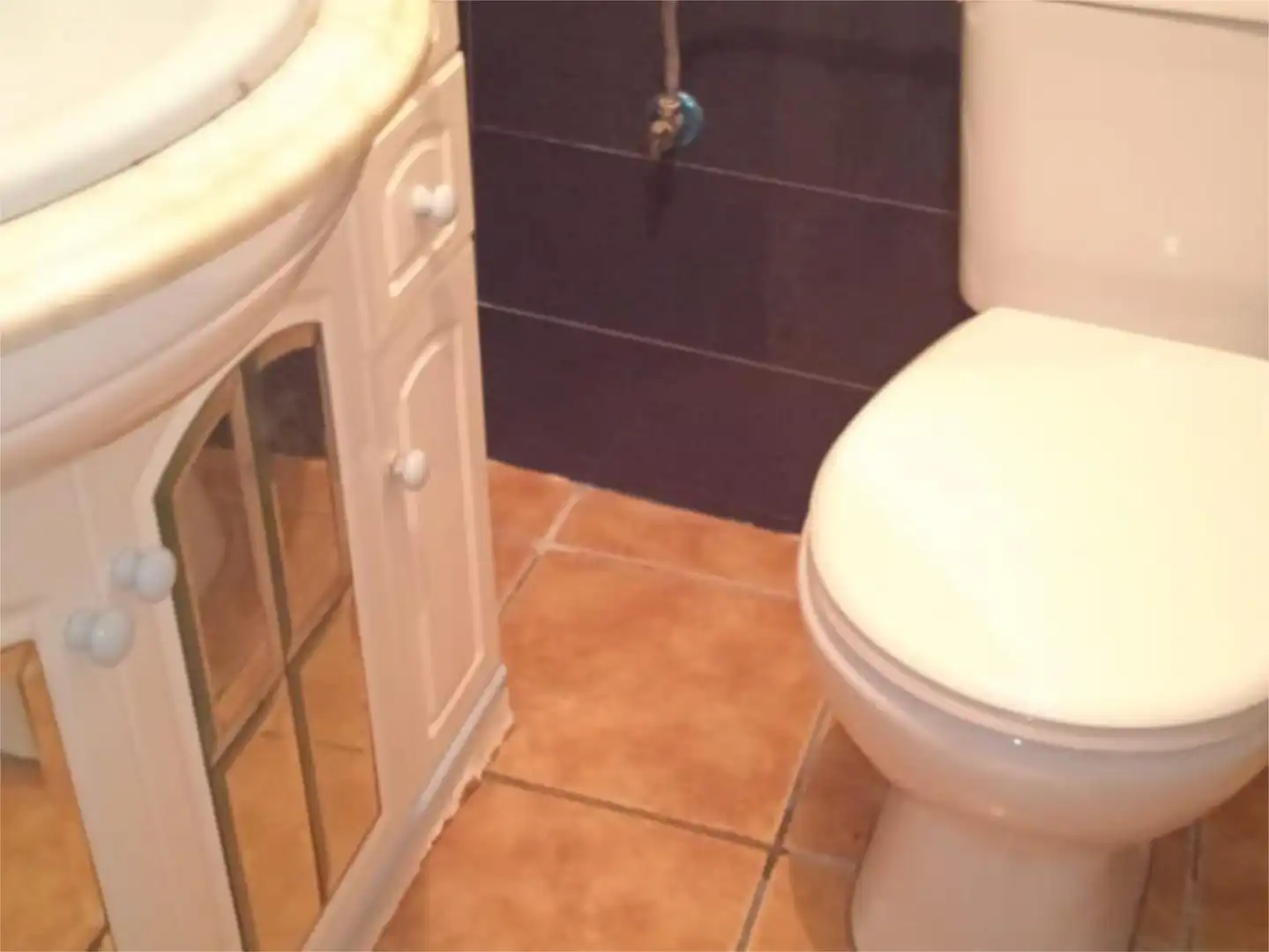 Piso en venta en Ronda del Pintor Gárate, 25, Albalate del Arzobispo Baño de Piso en venta en Albalate del Arzobispo