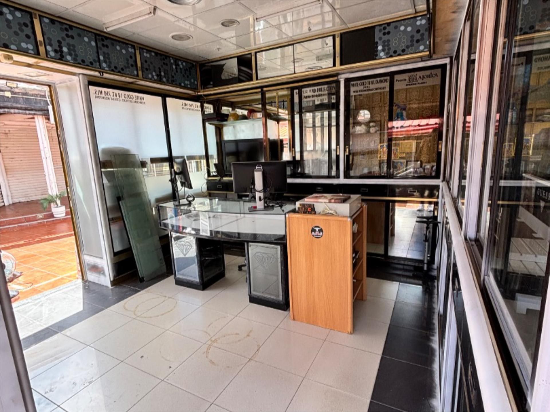 Local de lloguer a Calle Málaga, 26, Playa del Inglés Local de lloguer en San Bartolomé de Tirajana amb Aire condicionat