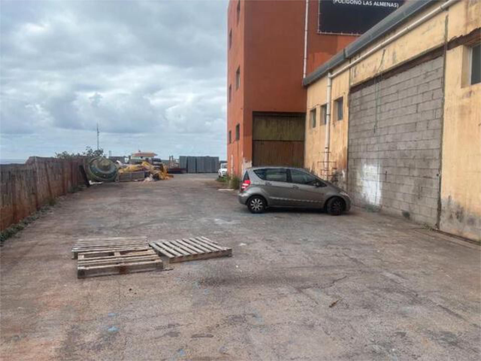 Aparcament de Nau industrial de lloguer en La Guancha