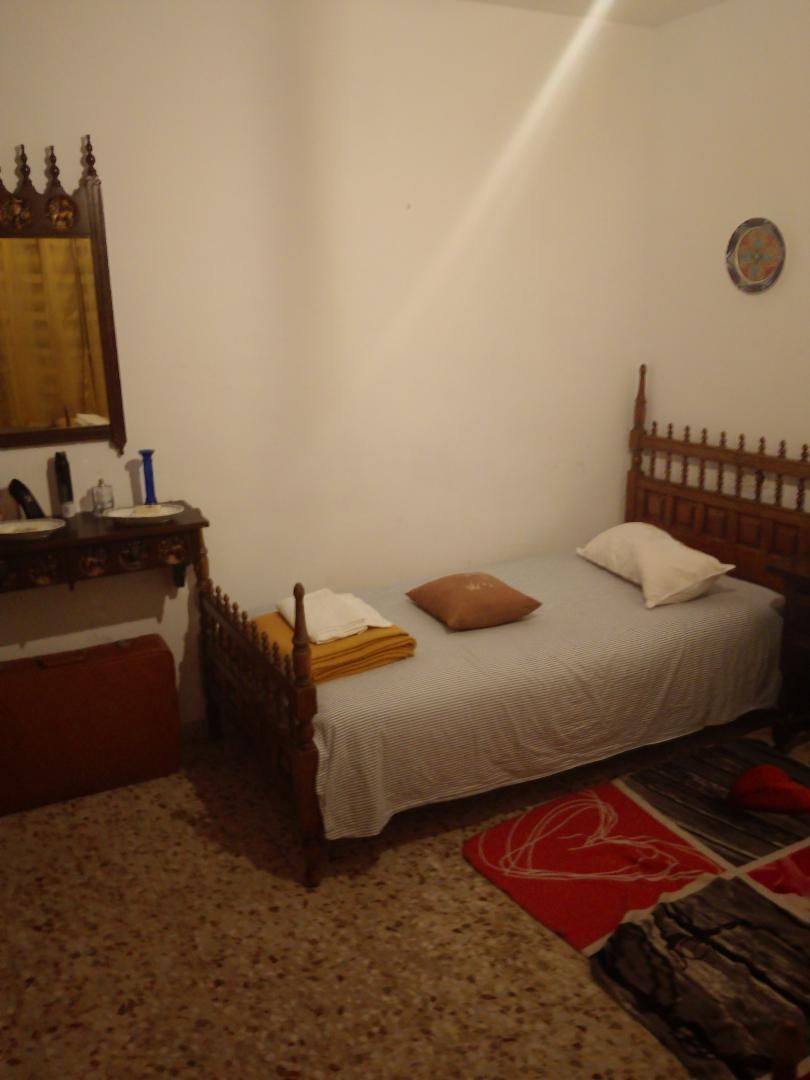 Dormitori de Casa o xalet per a compartir en  Madrid Capital amb Calefacció, Jardí privat i Terrassa