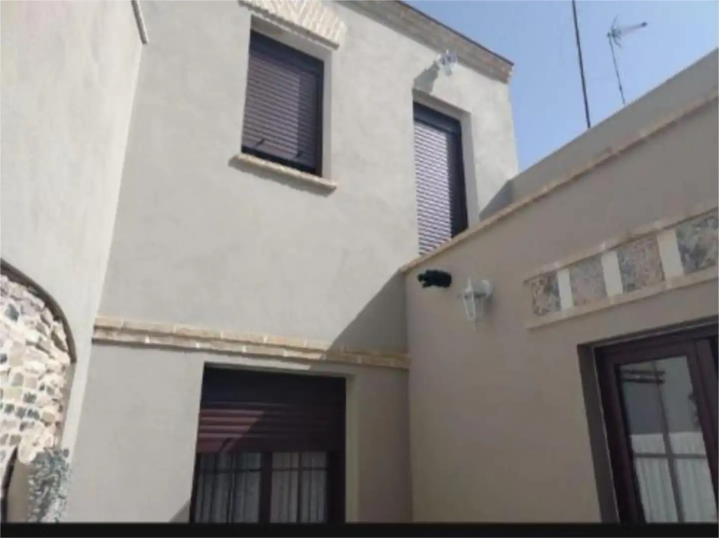 Vista exterior de Casa adosada en venta en Mairena del Alcor con Aire acondicionado, Calefacción y Terraza