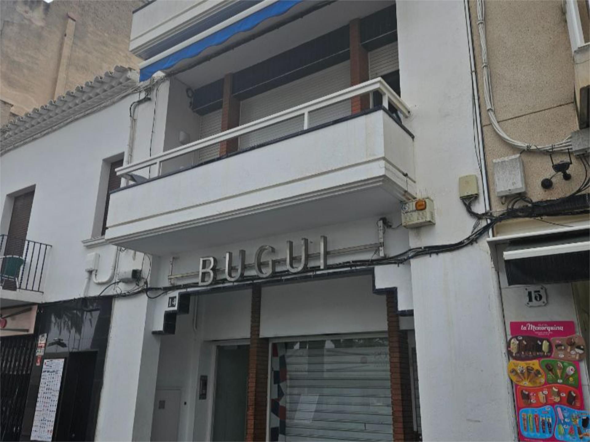 Vista exterior de Local en venda en Vilanova i la Geltrú amb Moblat