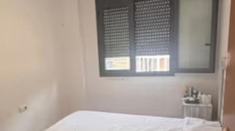 Photo 2 of Flat to share in Avenida de Baunatal, 15, Santa Bárbara - La Zaporra, Madrid