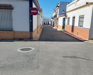 Vista exterior de Casa adosada en venda en Bollullos de la Mitación amb Aire condicionat