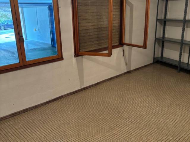 Local comercial en Alquiler en Calle Jovellanos, 27 en El Postigo