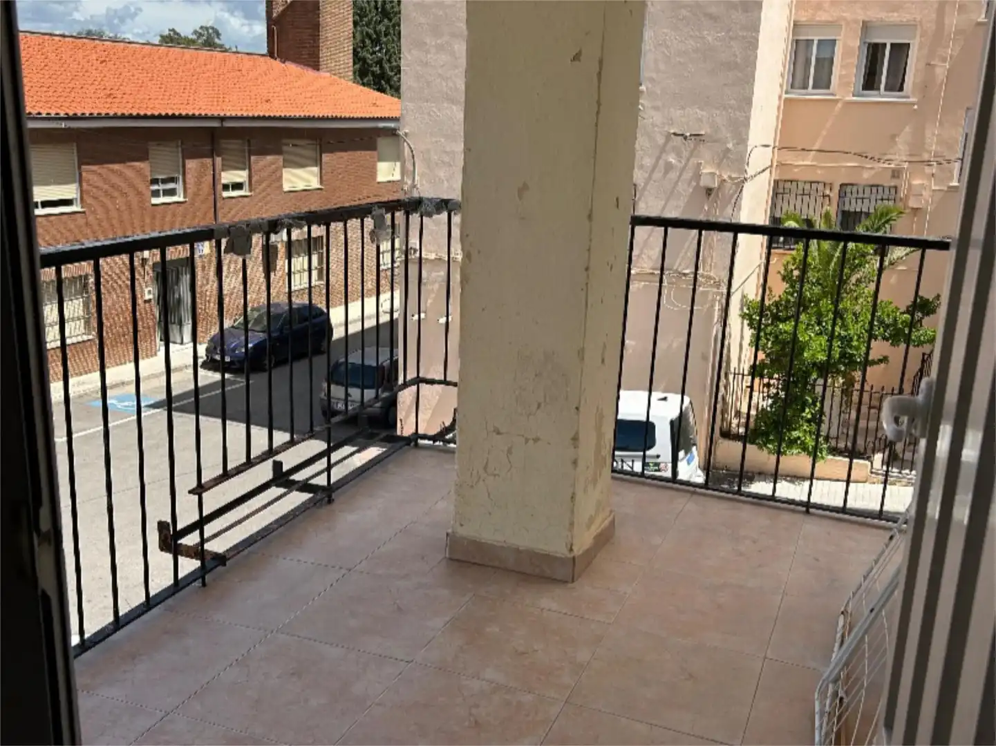 Room in Calle del Río Guadalén, 3, Linarejos Balcony of Flat for share in Linares with Air Conditioner, Terrace and Furnished