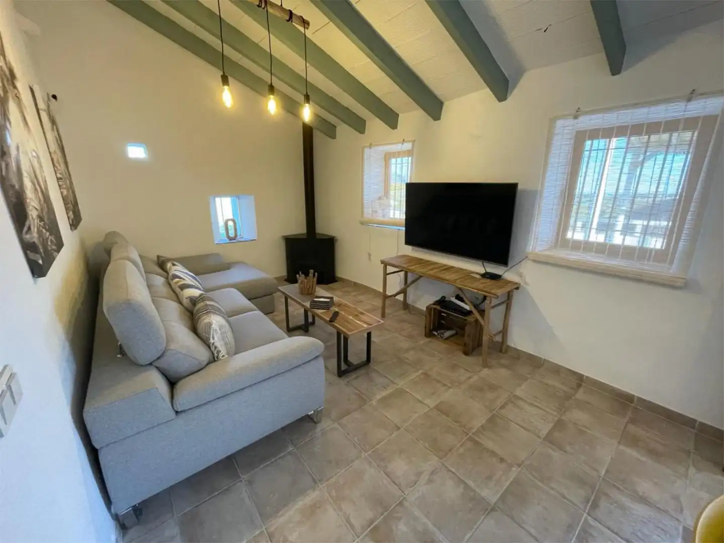 Pis en venda a Diseminado Cañajones, 5, Norte - Barrio del Pilar - El Reñidero Sala d'estar de Pis en venda en Vélez-Málaga amb Jardí privat, Terrassa i Traster