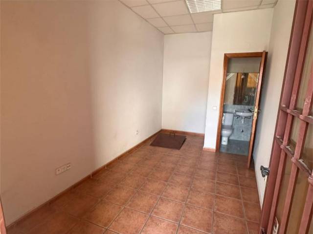 Local comercial en Alquiler en Calle Oliva, 2 en Cobeja