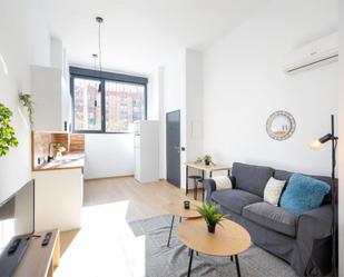 Living room of Flat to rent in  Granada Capital  with Air Conditioner