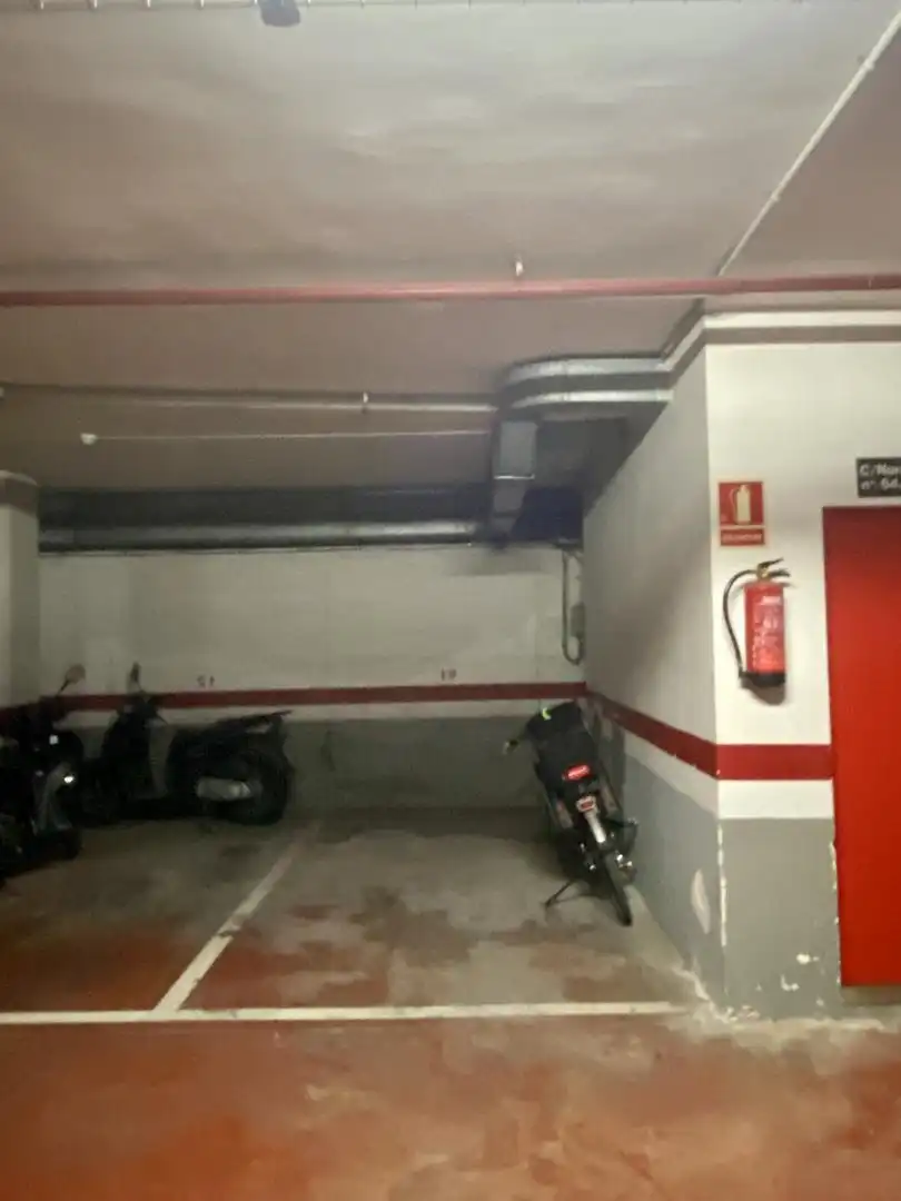 Aparcament de Garatge en venda en Esplugues de Llobregat