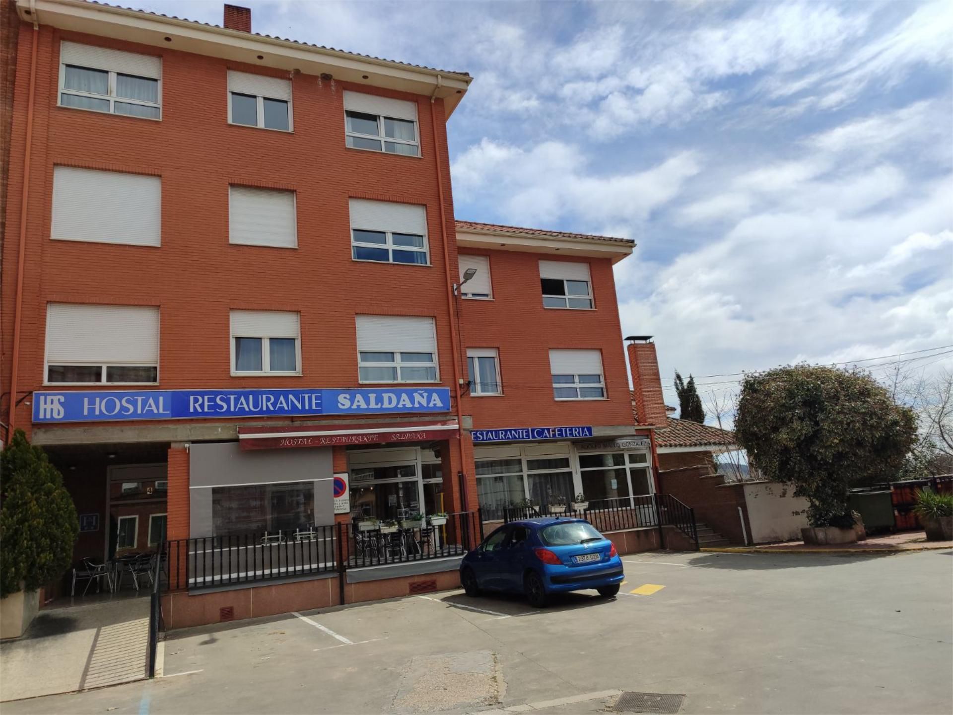 Local de lloguer en Saldaña amb Aire condicionat, Calefacció i Moblat