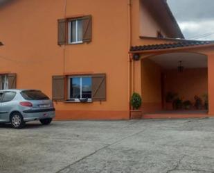 Vista exterior de Casa o xalet en venda en Narón amb Terrassa
