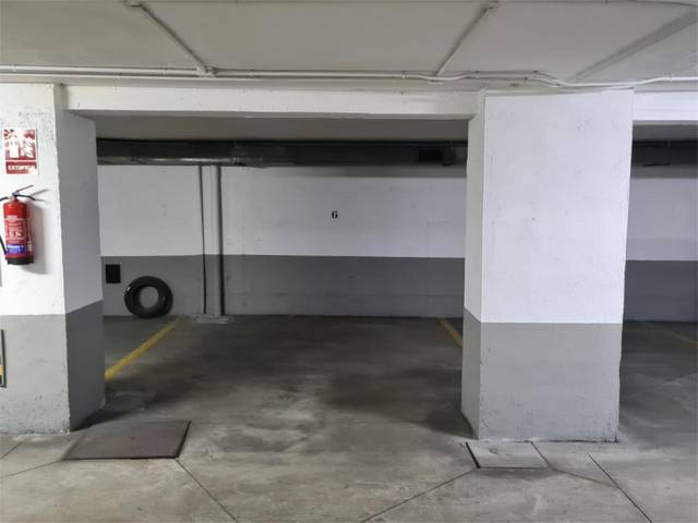 Garaje en Alquiler en Calle de Arganda, 16 en Acacias