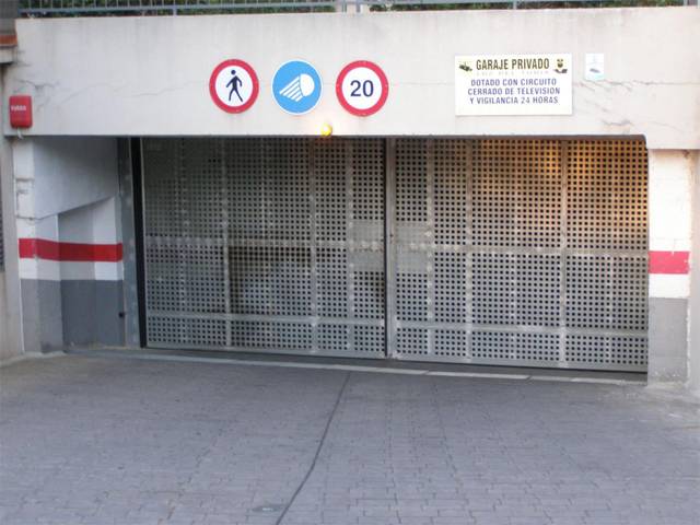 Garaje en Alquiler en Avinguda de Manuel de Falla, 12 en Nou Campanar