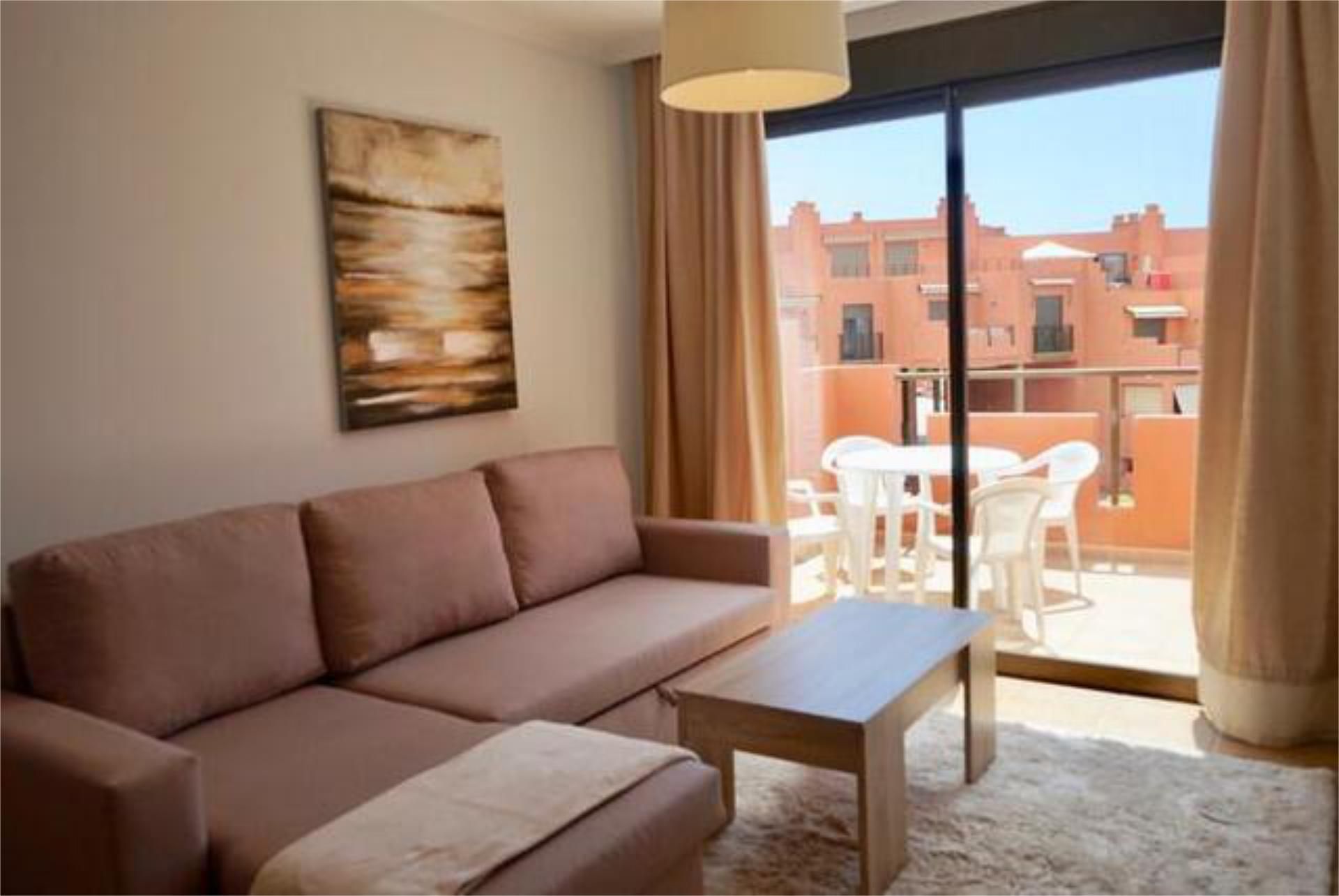 Sala d'estar de Apartament de lloguer en Granadilla de Abona amb Terrassa, Piscina i Moblat