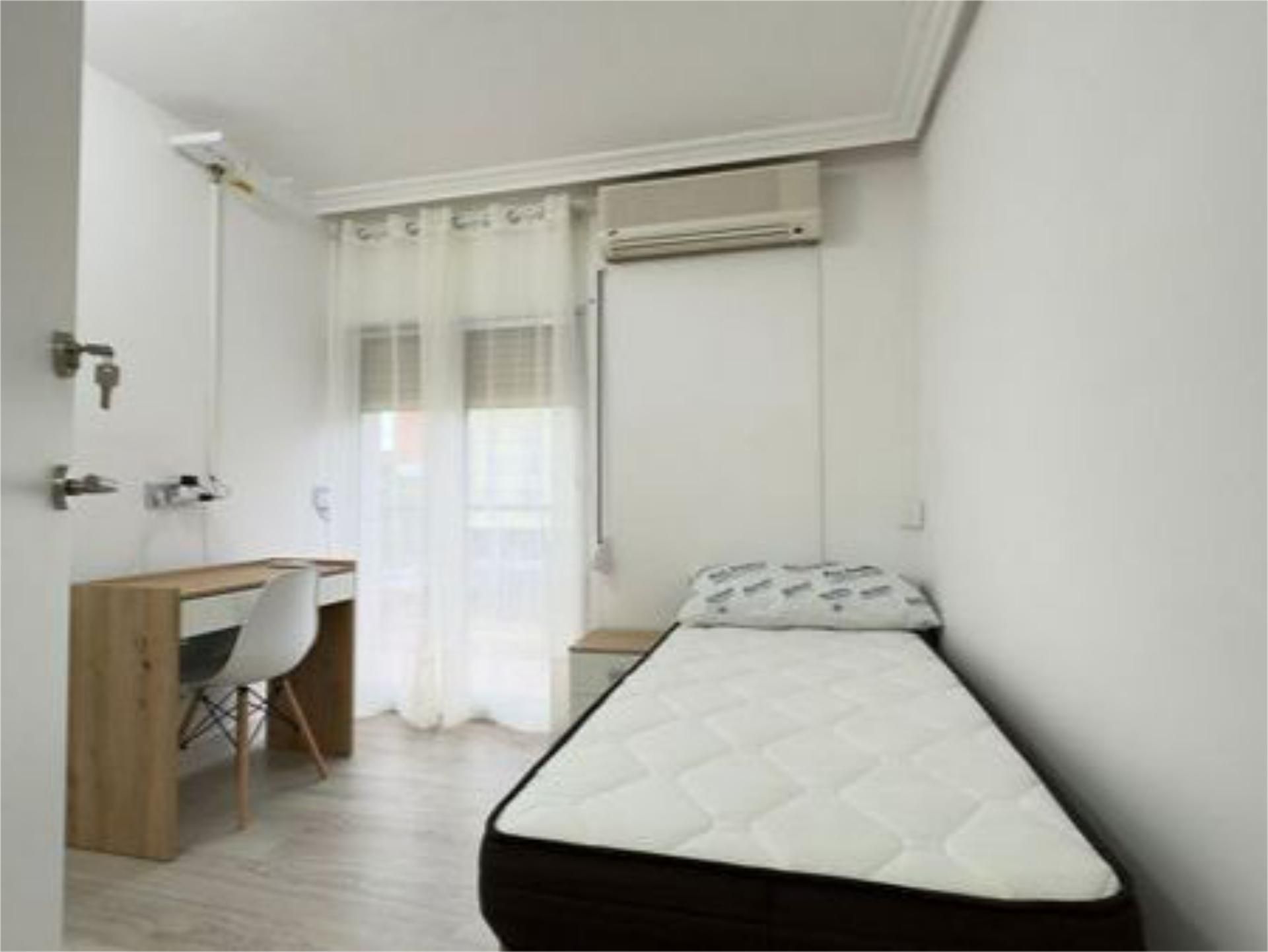 Dormitori de Pis per a compartir en  Madrid Capital amb Aire condicionat, Calefacció i Parquet