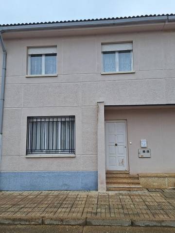 Casa adosada en Venta en Calle Castilla y Leon, 7 en Villoldo