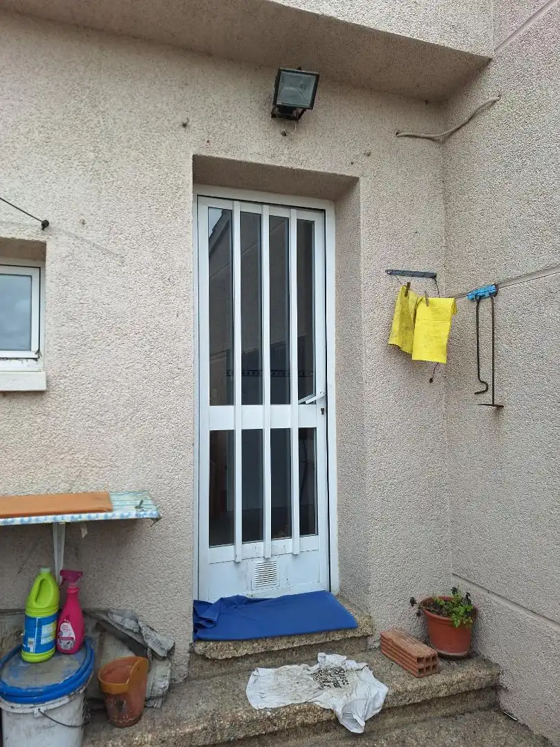 Terrasse von Einfamilien-Reihenhaus zum Verkauf in Villoldo mit Heizung