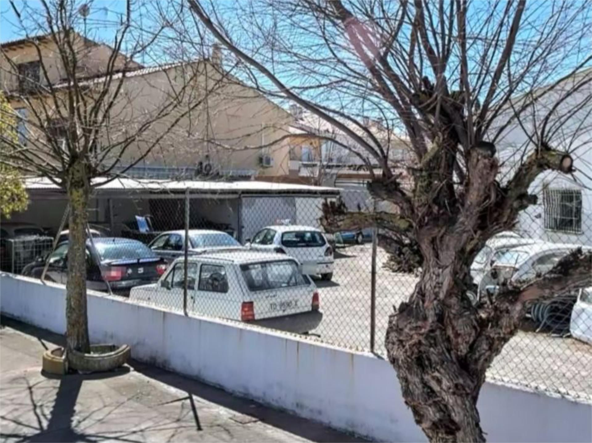 Parking of Industrial buildings for sale in Villaluenga de la Sagra  with Air Conditioner, Heating and Furnished