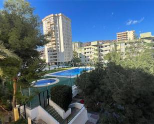 Vista exterior de Pis en venda en Roquetas de Mar amb Jardí privat, Terrassa i Piscina