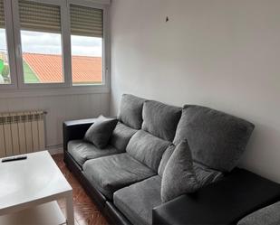Sala d'estar de Pis de lloguer en Valdoviño amb Calefacció i Moblat