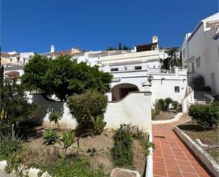 Vista exterior de Casa adosada en venda en Torrox amb Terrassa i Piscina