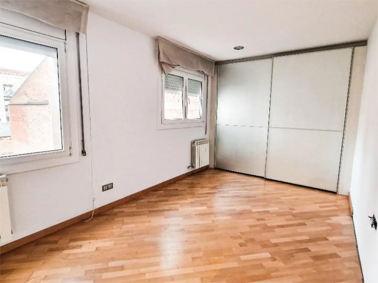 Maisonette zum Verkauf in Avinguda de Vilanova, 29, Llevant Schlafzimmer von Maisonette zum Verkauf in Igualada mit Klimaanlage, Terrasse und Balkon