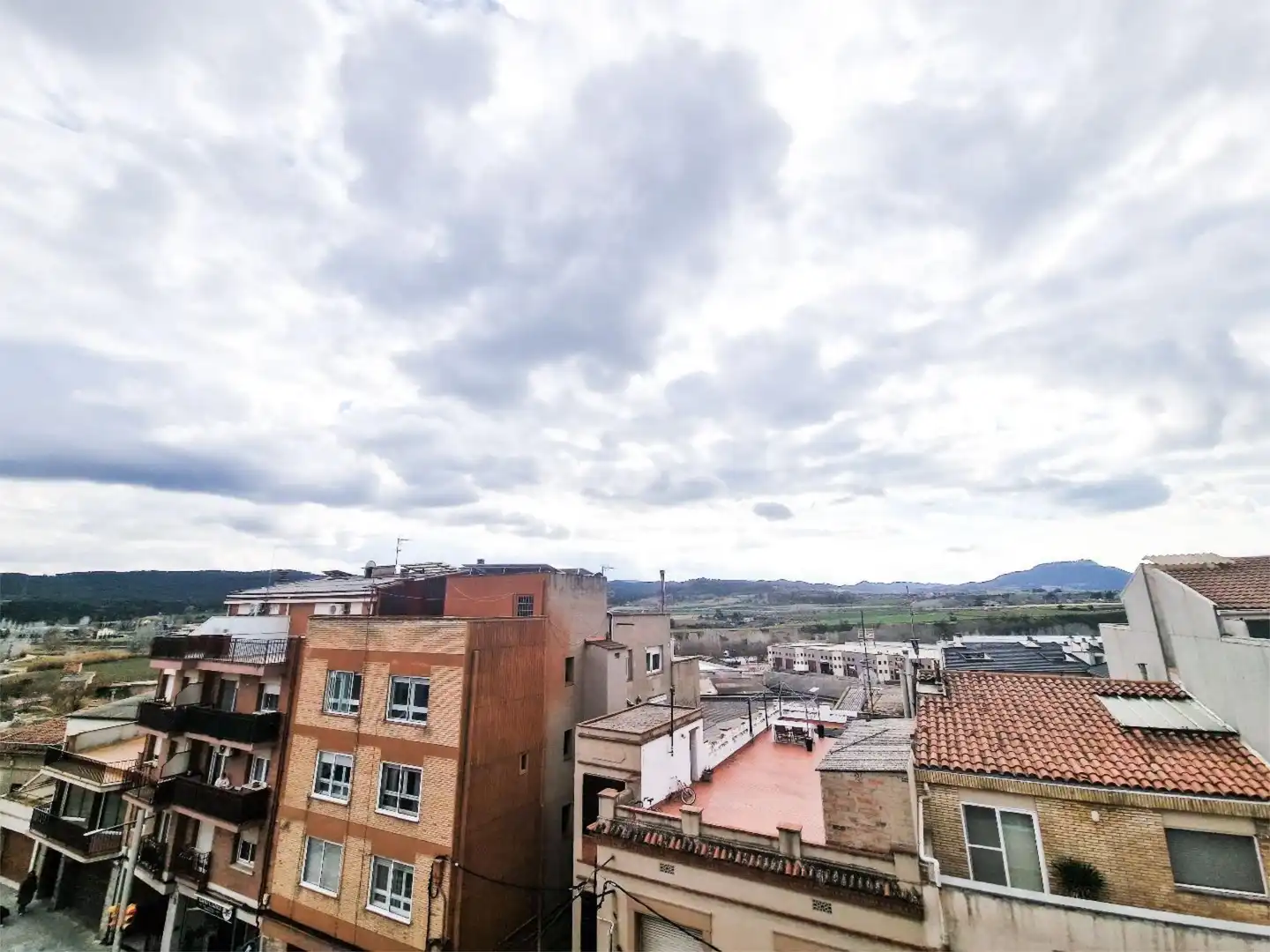Maisonette zum Verkauf in Avinguda de Vilanova, 29, Llevant Außenansicht von Maisonette zum Verkauf in Igualada mit Klimaanlage, Terrasse und Balkon