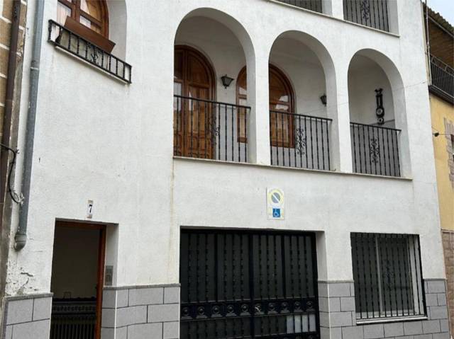 Casa adosada en Venta en Calle Cantón, 7 en Ahigal