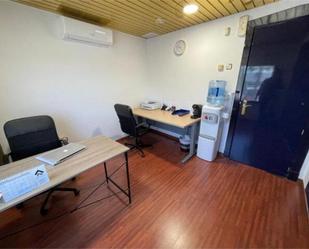 Office to rent in Torrevieja  with Air Conditioner
