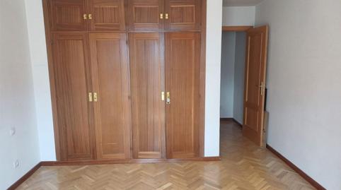 Photo 2 of Flat for sale in Calle de Alfredo Marqueríe, 10, La Paz,  Madrid Capital