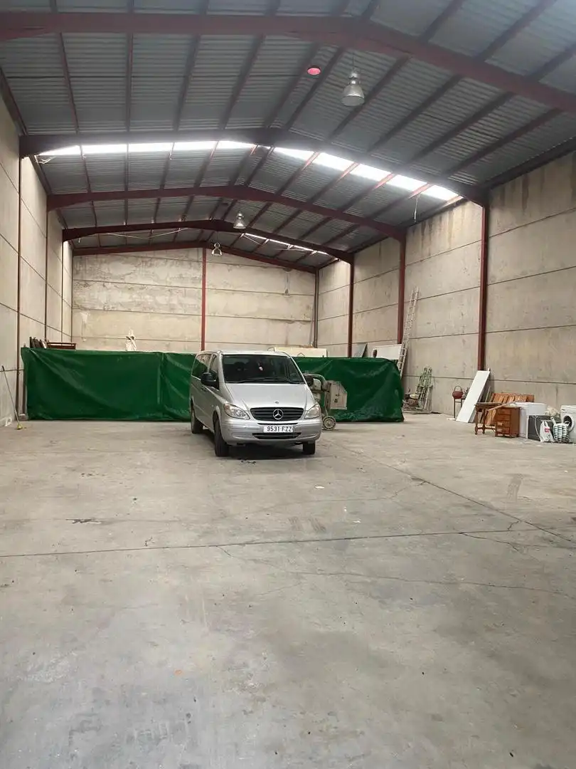 Aparcament de Nau industrial de lloguer en Hinojosa del Duque