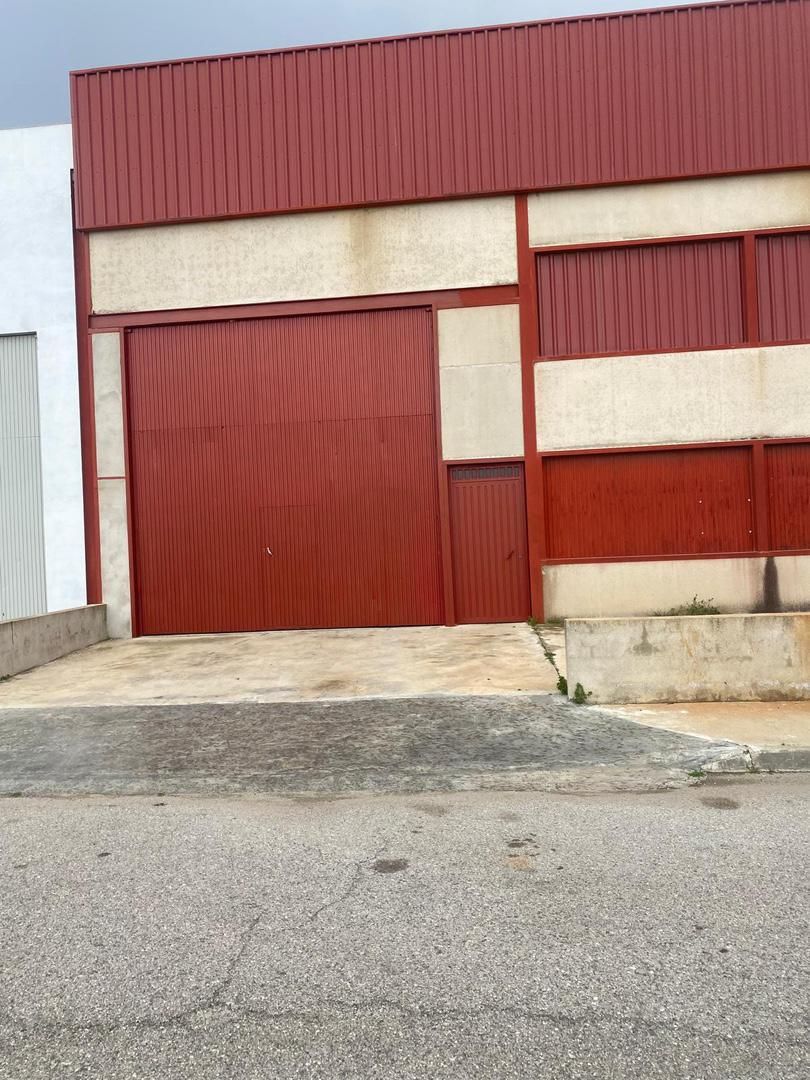 Vista exterior de Nau industrial de lloguer en Hinojosa del Duque