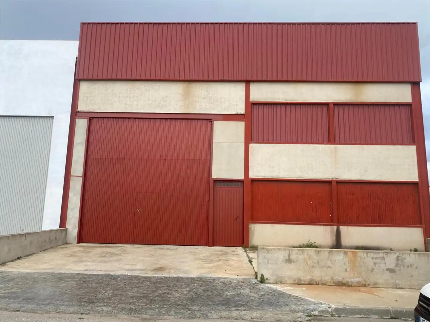 Vista exterior de Nau industrial de lloguer en Hinojosa del Duque