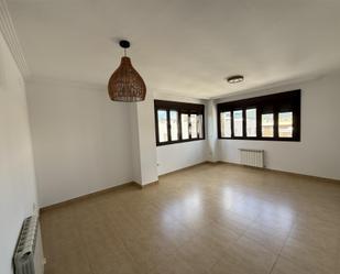 Flat to rent in Avenida de la Libertad, 8, Huerta de la Reina - Trassierra