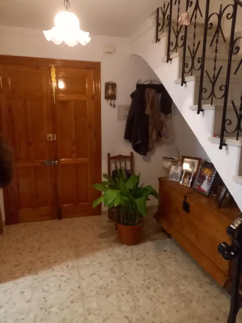 Casa adosada en venda en Fuente-Tójar amb Jardí privat
