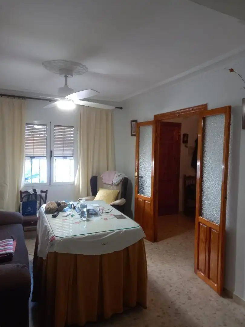 Casa adosada en venda en Fuente-Tójar amb Jardí privat
