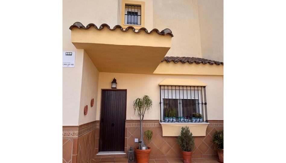 Casa adosada en venta en Calle Cabo Ogaño, 12, El Rinconcillo, Cádiz - imagen 1 Foto 1 de Casa adosada en venta en Calle Cabo Ogaño, 12, El Rinconcillo, Cádiz