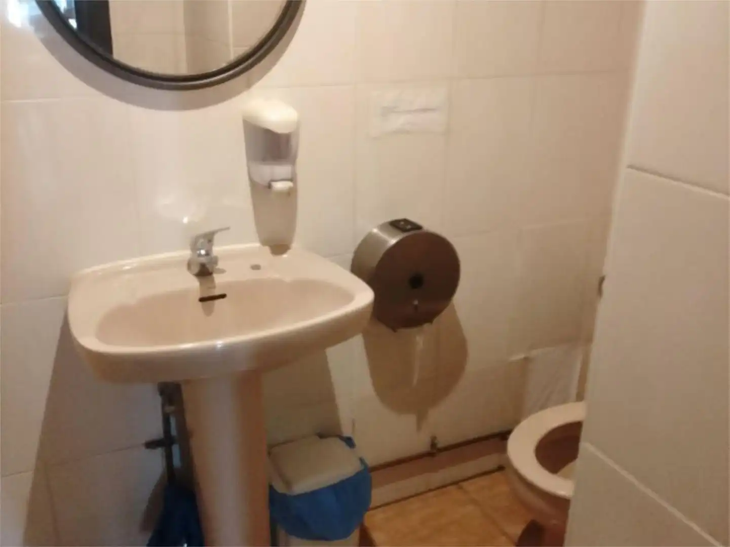Local en venta en Carrer de Galileu, 60, Sants Baño de Local en venta en Barcelona con Aire acondicionado, Calefacción y Parquet