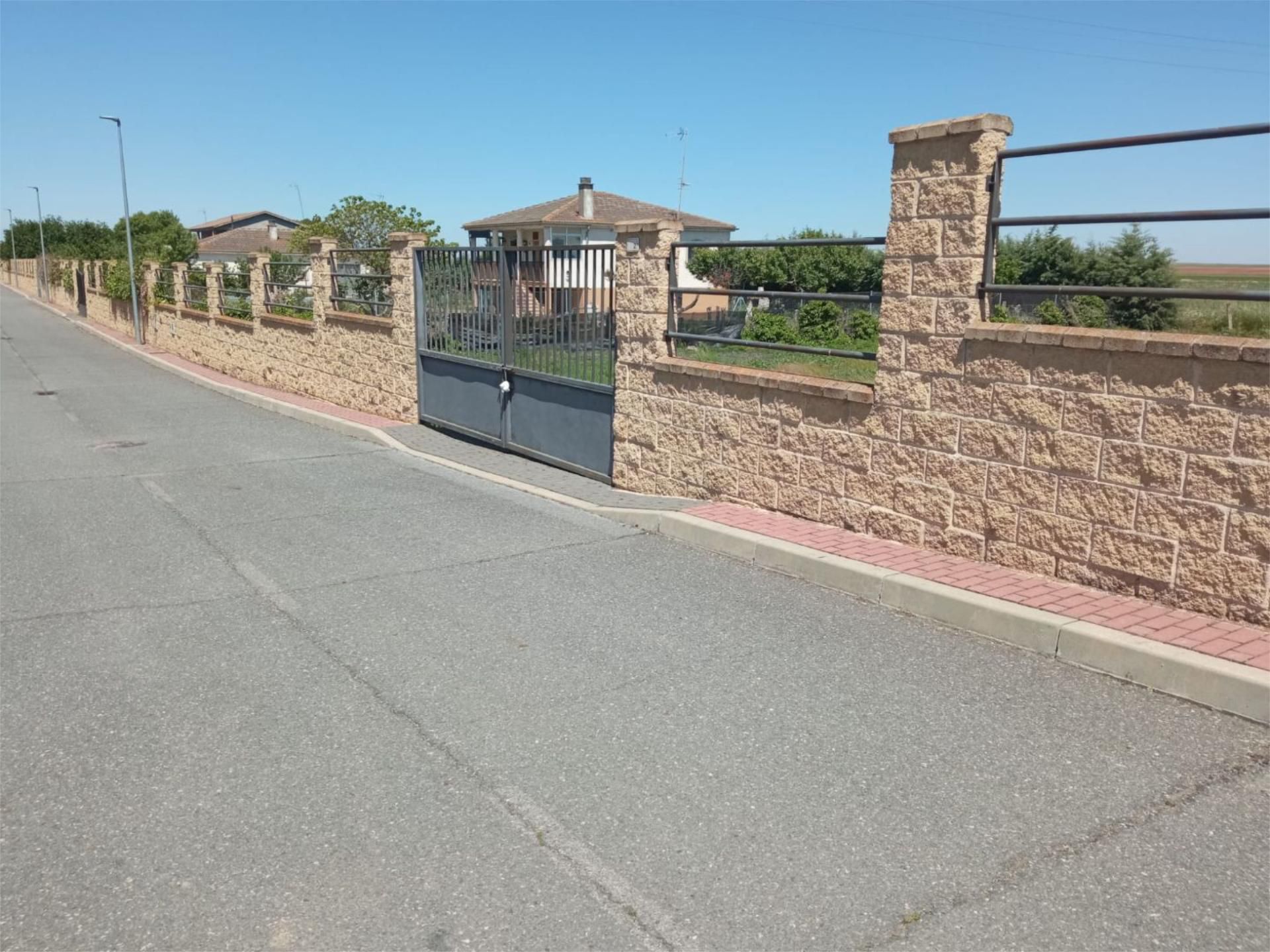 Vista exterior de Urbanitzable en venda en San Cristóbal de la Cuesta