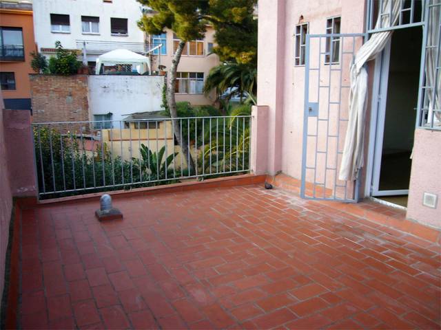 Oficina en Alquiler en Carrer de Verdi, 169 en Vila de Gràcia