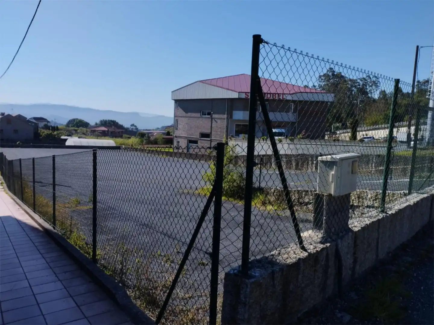 Fabrik Grundstücke zur Miete in Mos Parkplatz von Fabrik Grundstücke zur Miete in Mos