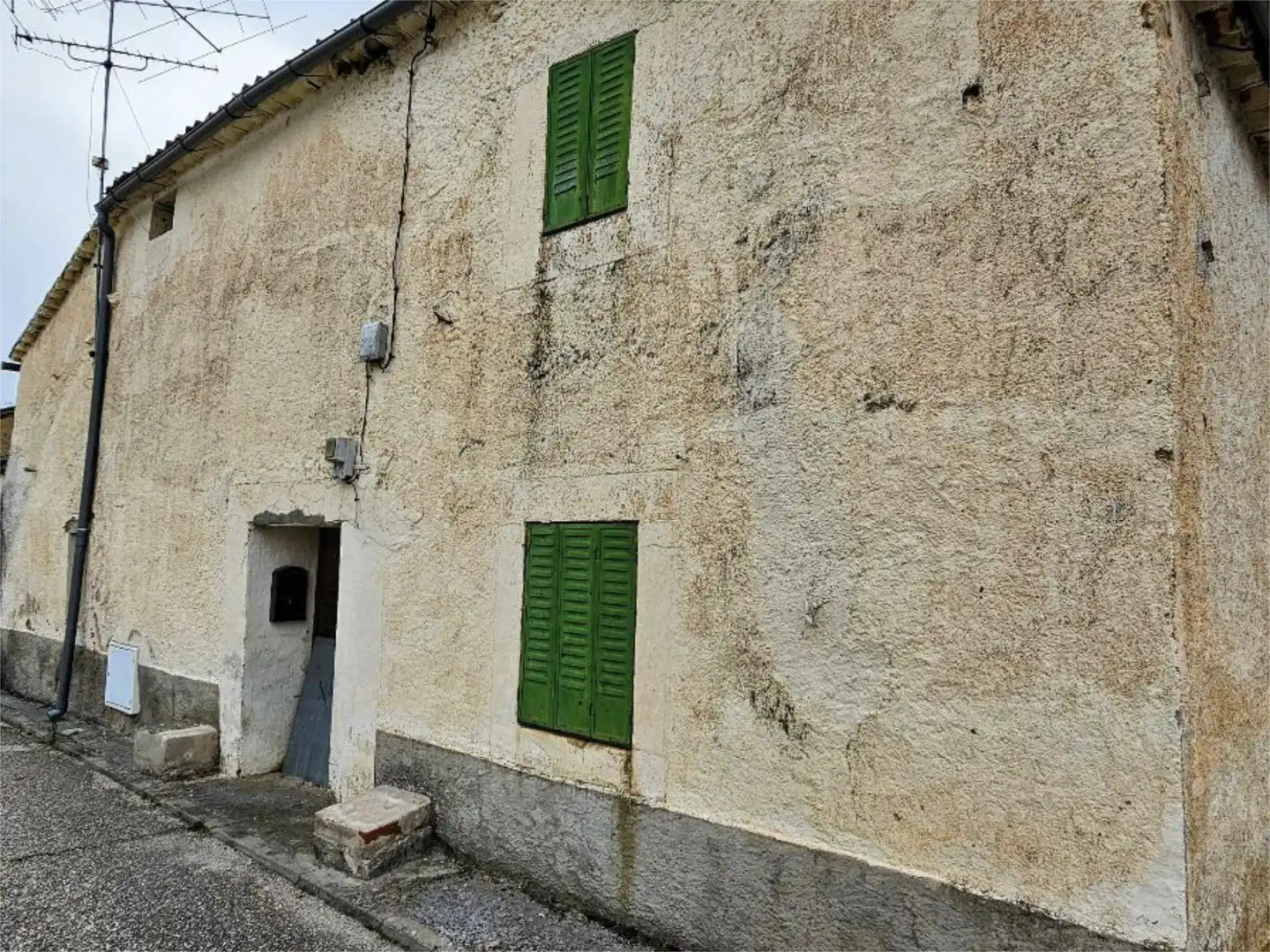 Casa adosada en venda a Calle San Roque, 5, Santo Tomé del Puerto Vista exterior de Casa adosada en venda en Santo Tomé del Puerto amb Jardí privat