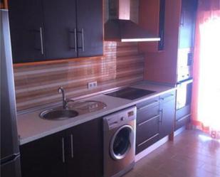 Kitchen of Flat to rent in Talarrubias