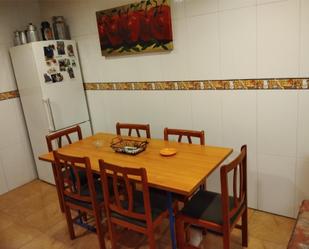 Menjador de Casa adosada en venda en Parets del Vallès amb Aire condicionat, Terrassa i Balcó