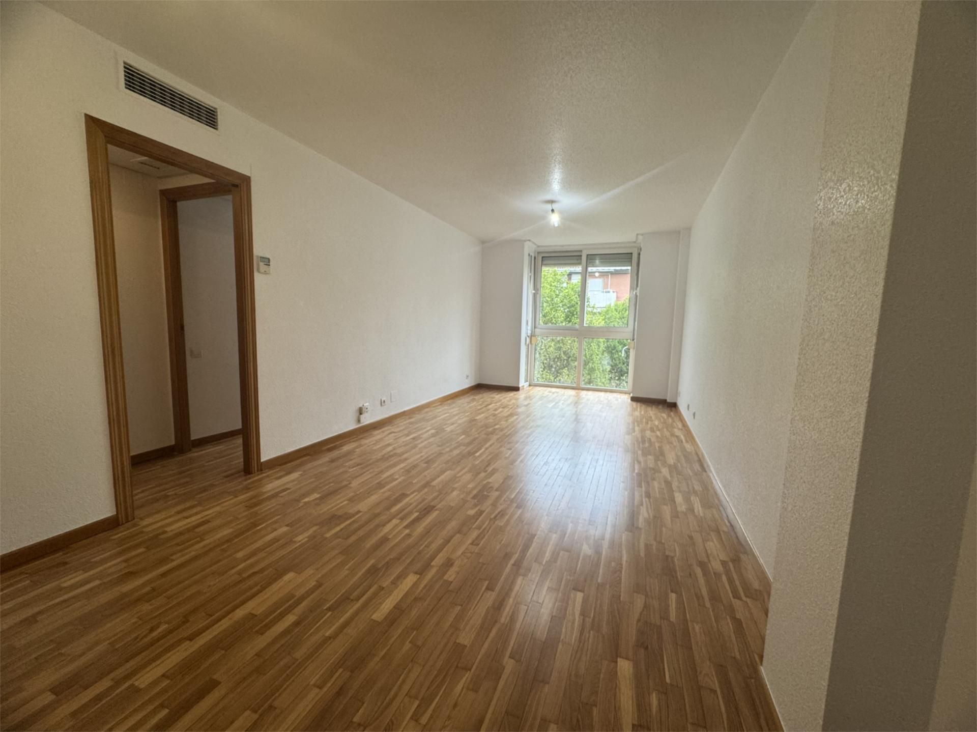 Living room of Flat to rent in  Murcia Capital  with Air Conditioner, Heating and Parquet flooring