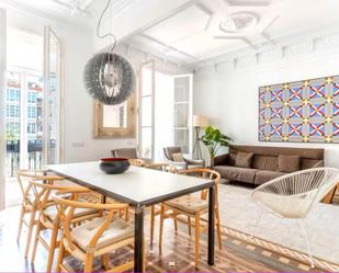 Sala d'estar de Pis en venda en  Barcelona Capital amb Aire condicionat, Terrassa i Balcó